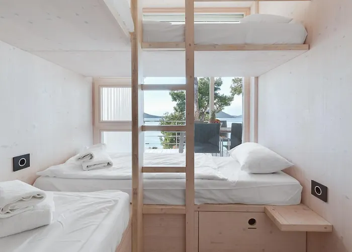 Luna Buqez - 1st Sea Line By Vila Drage