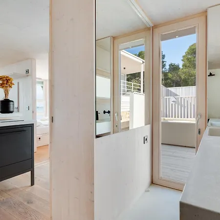 Luna Buqez - 1st Sea Line By Vila *