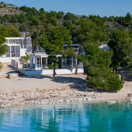 Villa Luna Buqez - 1st Sea Line By *