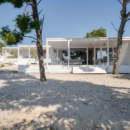 Villa Luna Buqez - 1st Sea Line By *