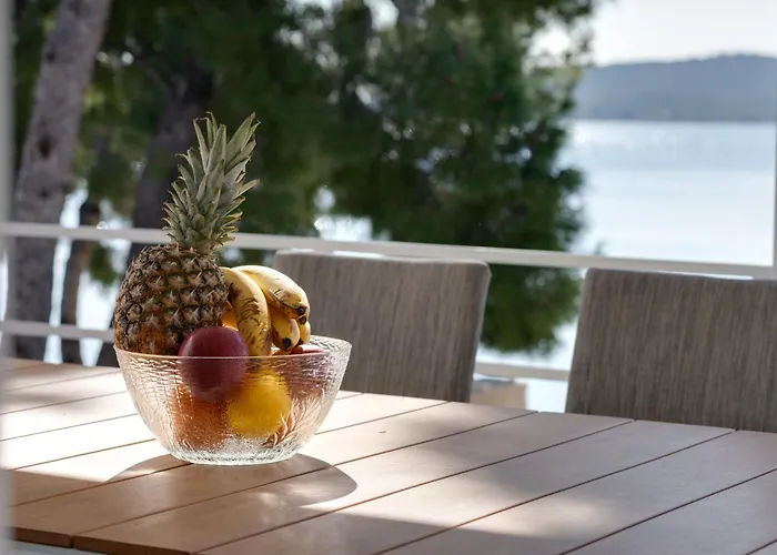 Villa Luna Buqez - 1st Sea Line By Drage