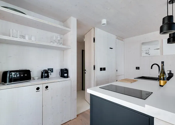 Luna Buqez - 1st Sea Line By