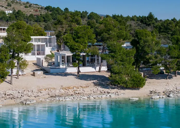 Villa Luna Buqez - 1st Sea Line By *